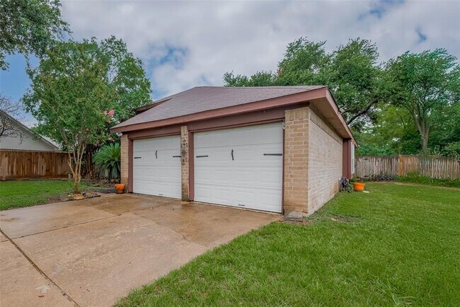 Building Photo - 2717 Elder Rd