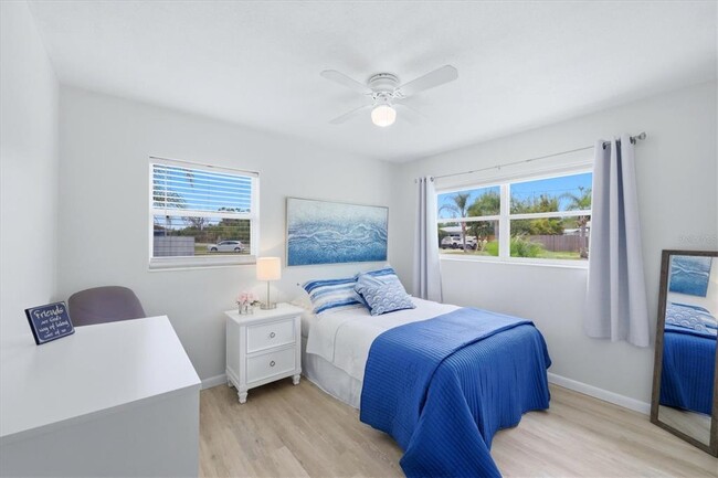 Building Photo - 723 S Brink Ave