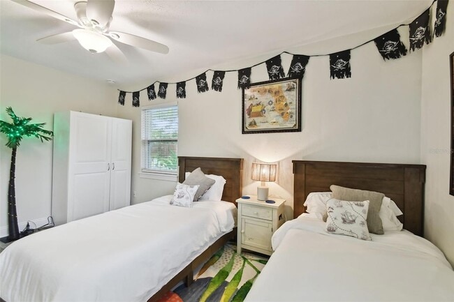 Building Photo - 4324 S Clark Ave