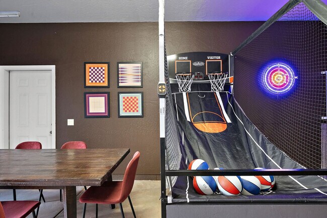 Building Photo - 36 W Dove Wing Dr