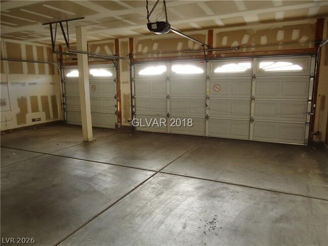 Building Photo - 1108 Ventura Hills St