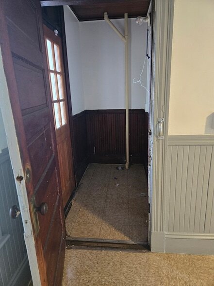 Building Photo - 37 Clinton Ave