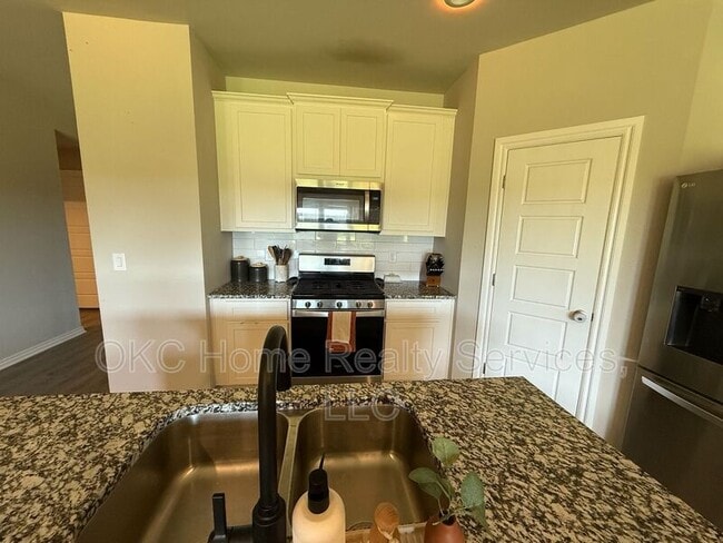 Building Photo - 14605 Travertine Fls Ln