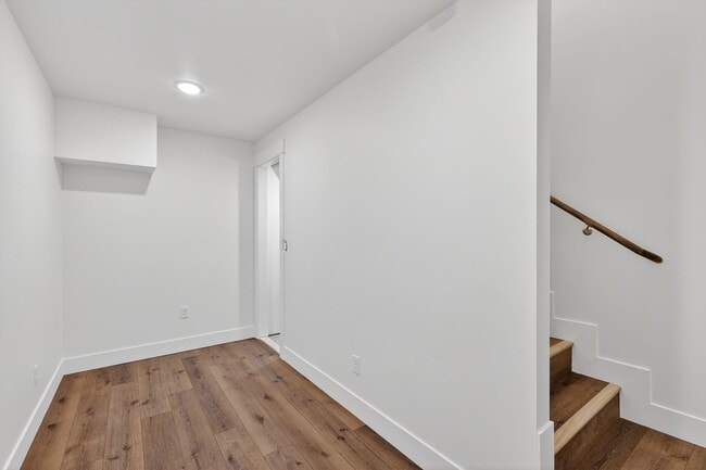 Building Photo - JR199L