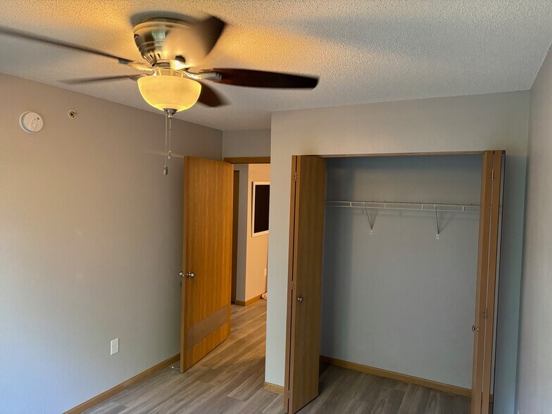 Building Photo - 431 Central AVE W