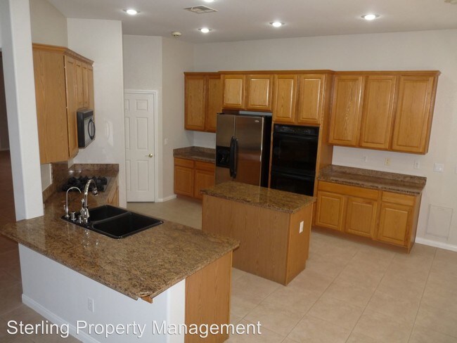 Building Photo - 3460 French Daisy St