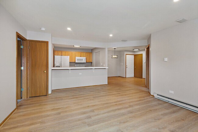 Building Photo - 1373 Cunat Ct