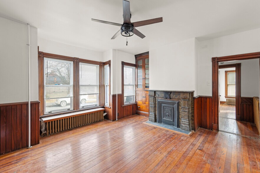 Building Photo - 301 S Braddock St