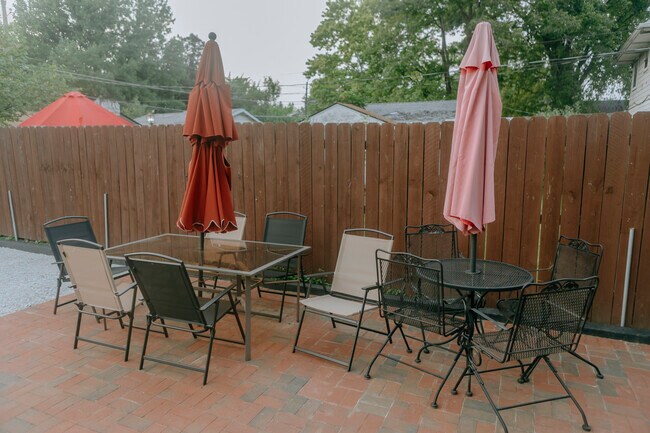 Building Photo - 608 N Emerson Ave