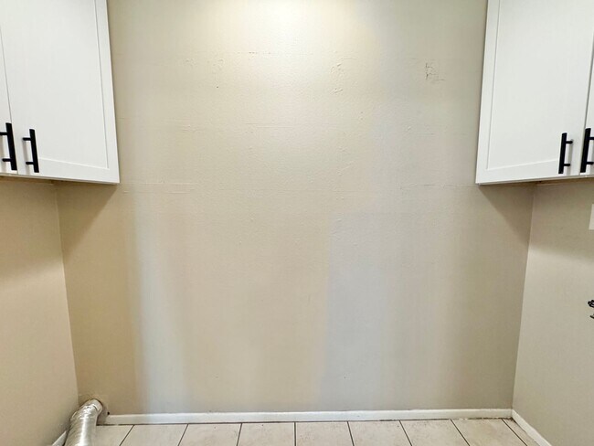 Building Photo - Lake Buckeye Condo