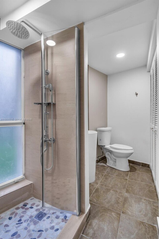 Building Photo - 3225 SW 58th Ave