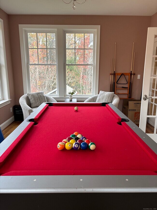 Building Photo - 7 Newcastle Pl