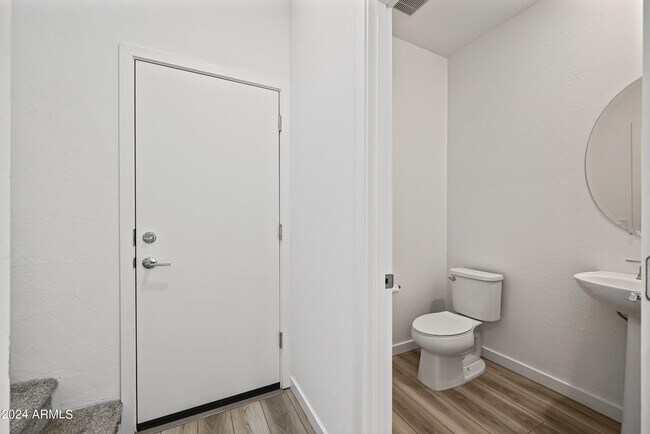 Building Photo - 4816 S Ferric