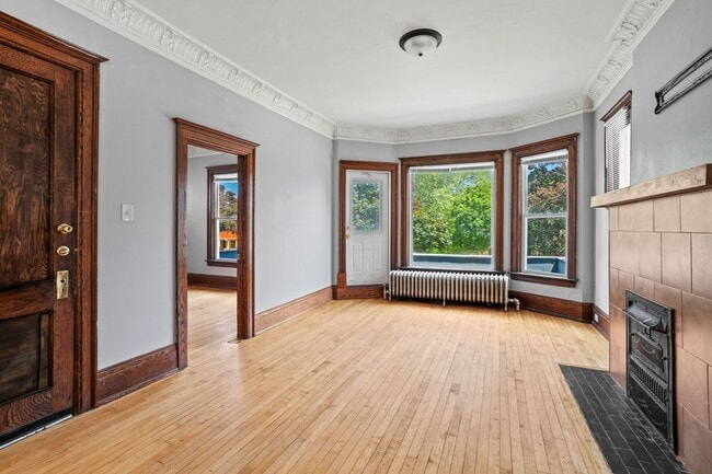 Building Photo - Maryland Lower