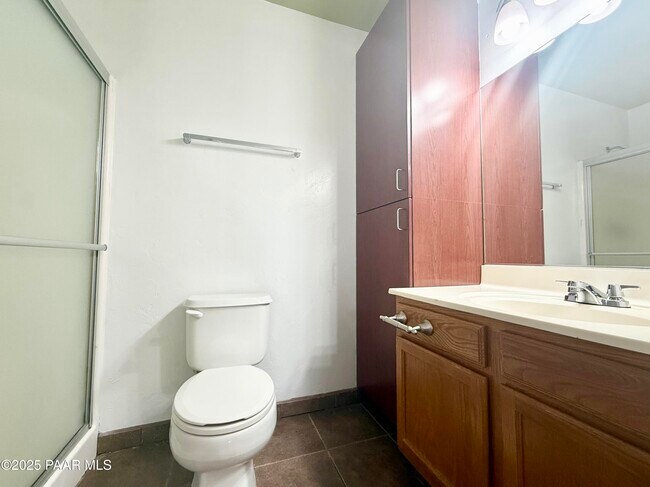 Building Photo - 3084 N Constance Dr