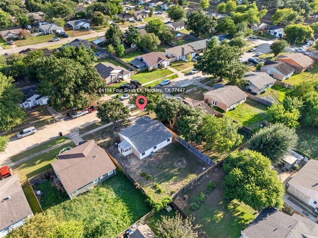 Building Photo - 24114 4 Sixes Ln