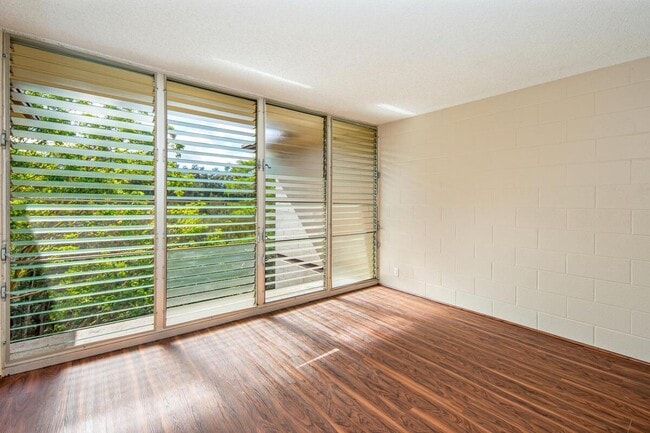 Building Photo - 95-269-269 Waikalani Dr