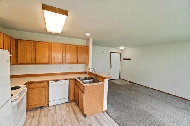 Building Photo - 1407 E Gilbert Ave