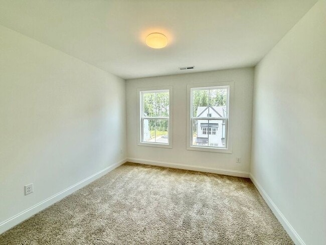 Building Photo - 4811 Gossamer Ln