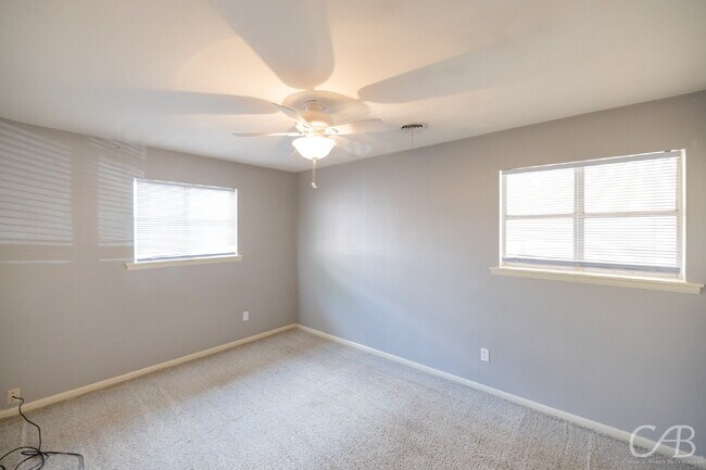 Building Photo - For  Lease