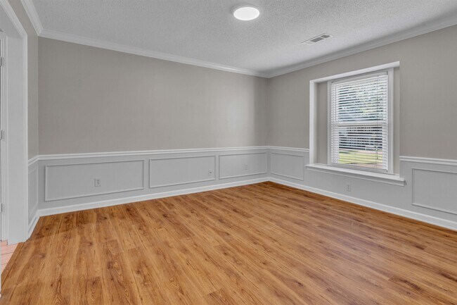Building Photo - 636 N Fox Chase Cove