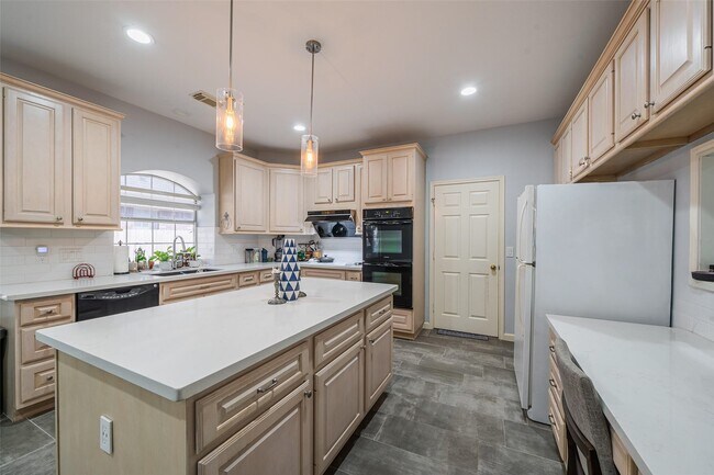 Building Photo - 5114 Plantation Colony Dr