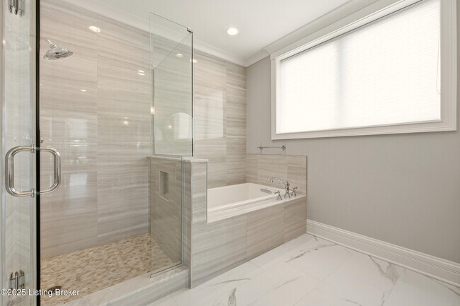 Building Photo - 6600 Seminary Woods Pl