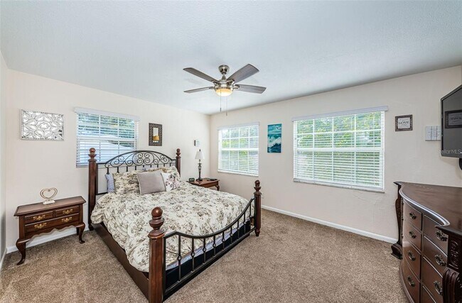 Building Photo - 13556 Bellewood Ave