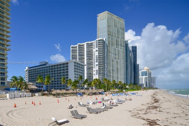 Building Photo - 16699 Collins Ave