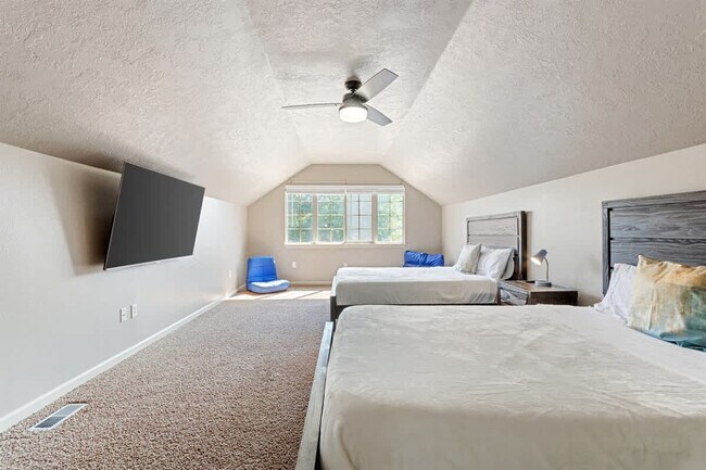 Building Photo - 2480 W San Remo Ct