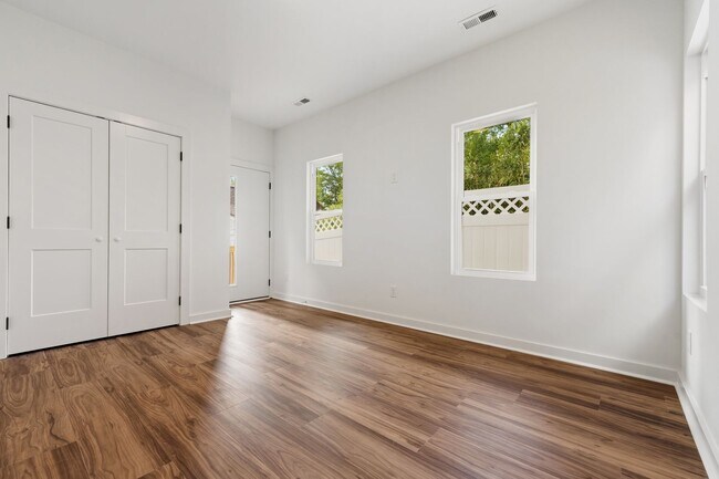 Building Photo - 711 Gerard St