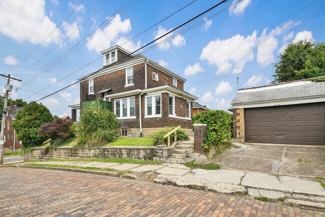 Building Photo - 7700 Francis