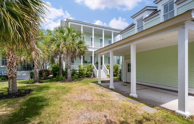 Building Photo - 1595 Paradise Lake Dr