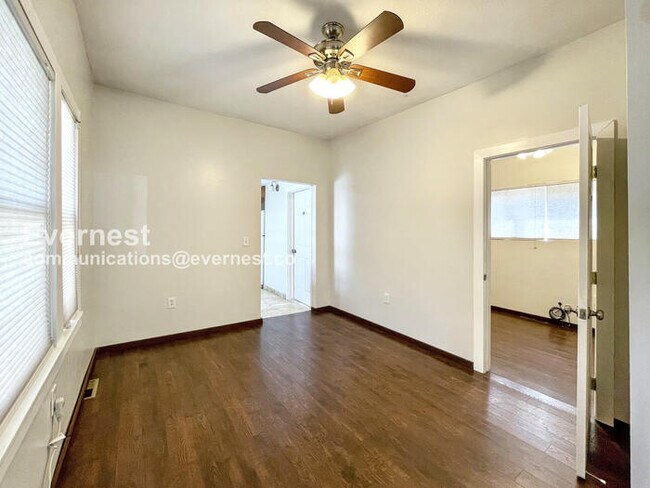 Building Photo - 1336 Kalamath St