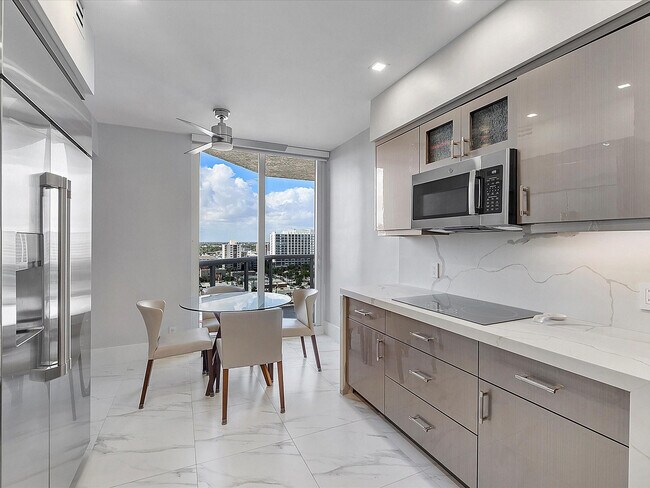 Building Photo - 3100 N Ocean Blvd