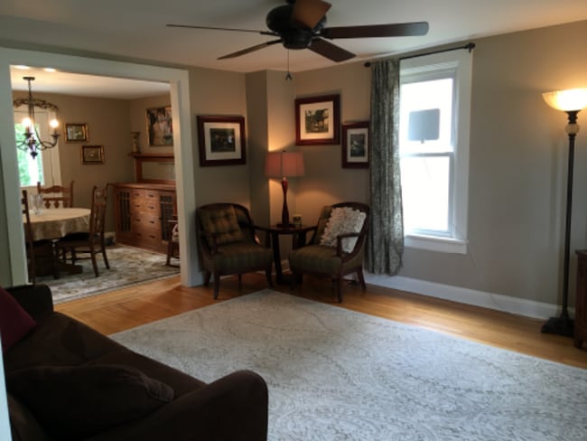 Building Photo - 634 E 5th Ave