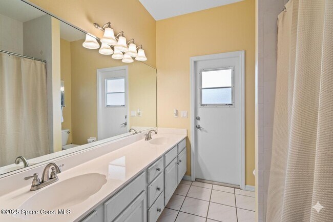 Building Photo - 137 Martesia Way