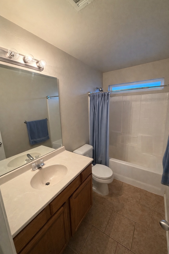 Building Photo - 4525 SE 81st St