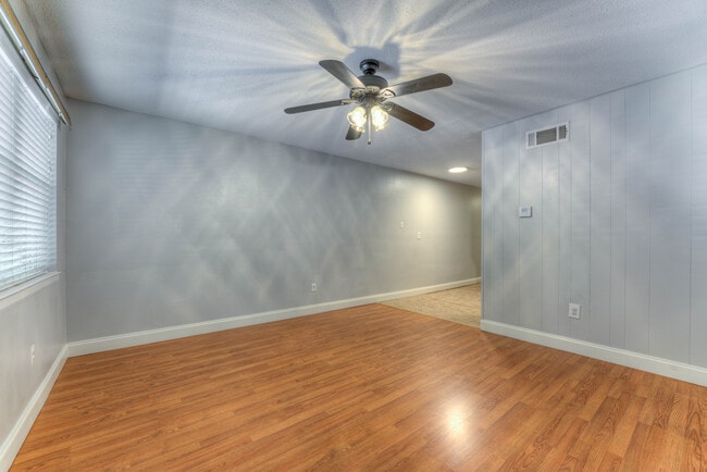 Building Photo - 779/781 Metcalf