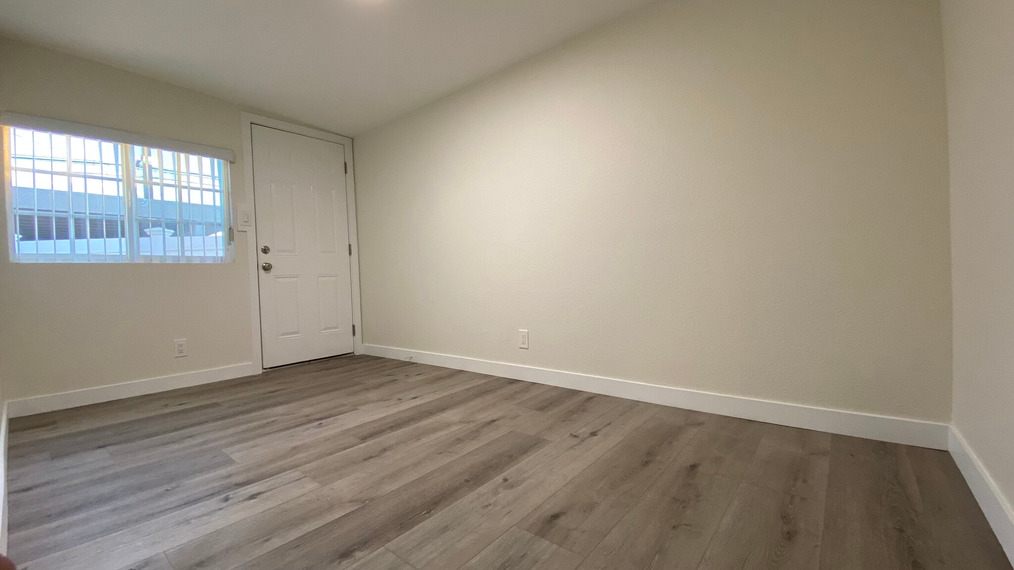 Building Photo - 1542 marine ave