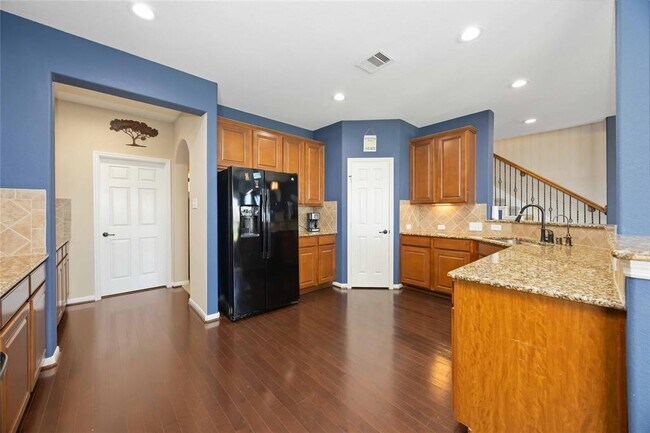 Building Photo - 6226 Oxford Lake Dr