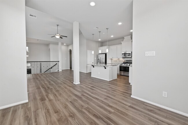 Building Photo - 16226 Rattlesnake Run Trl