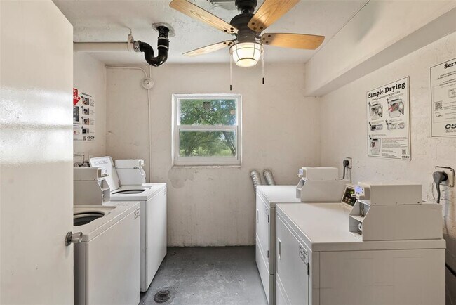 Building Photo - 2651 S Course Dr