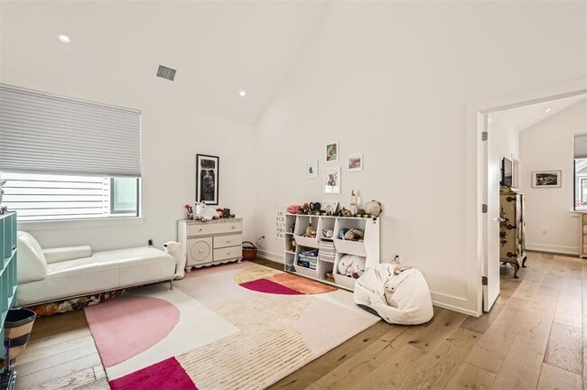 Building Photo - 3811 Taniguchi St