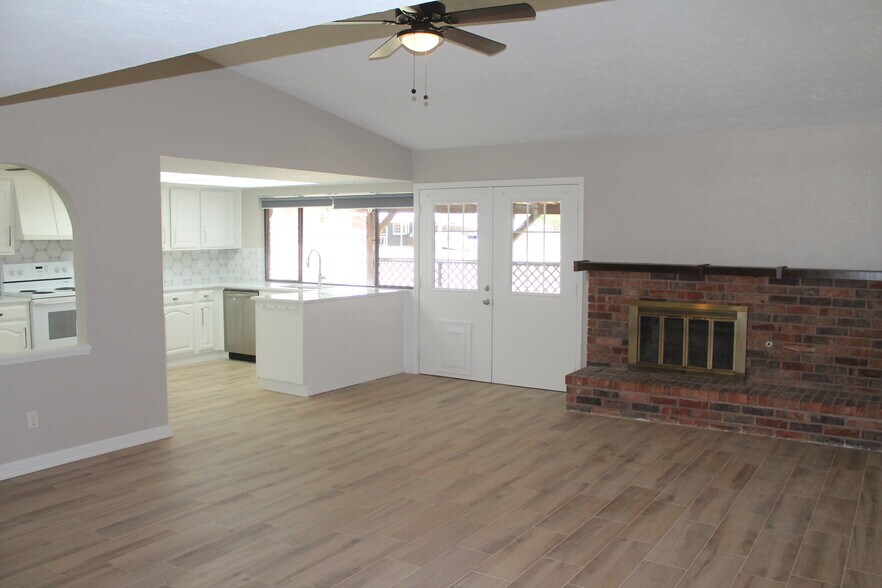 Building Photo - 4208 Arbor Dr
