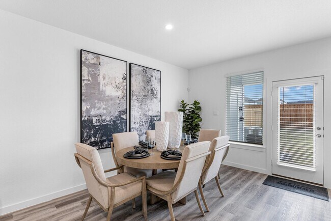 Building Photo - 3018 Skyline Mesa Dr