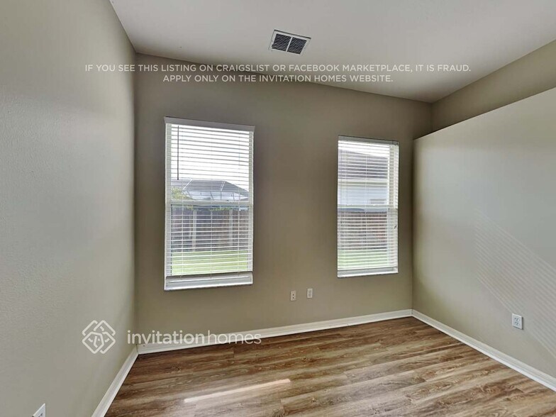 Building Photo - 3204 Hanging Vine Ct