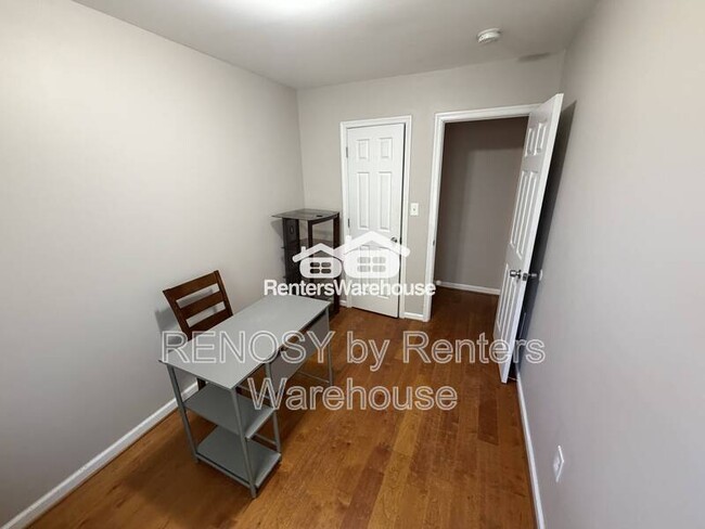 Building Photo - 611 Cheraton Rd