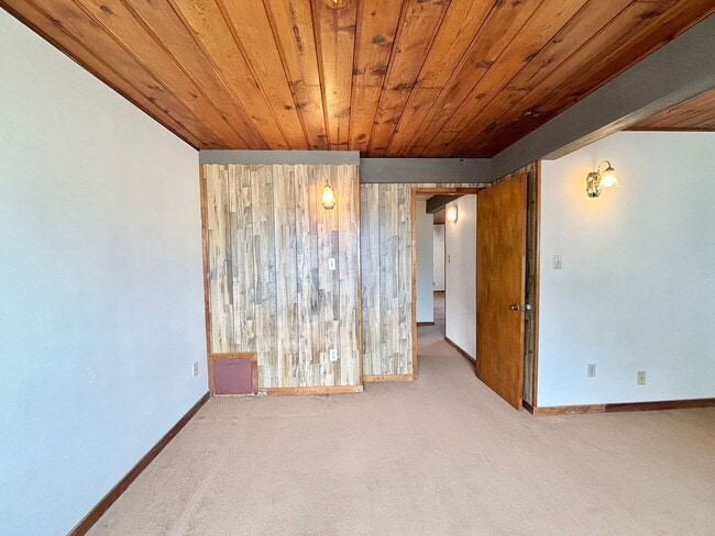 Building Photo - Incredible Value Just Steps from the Sand | 1 Bed 1 Bath Upper Unit  | Silver Strand Beach