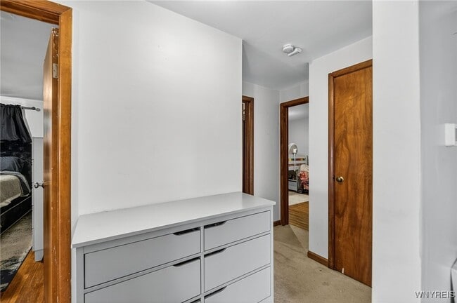 Building Photo - 116 Springville Ave